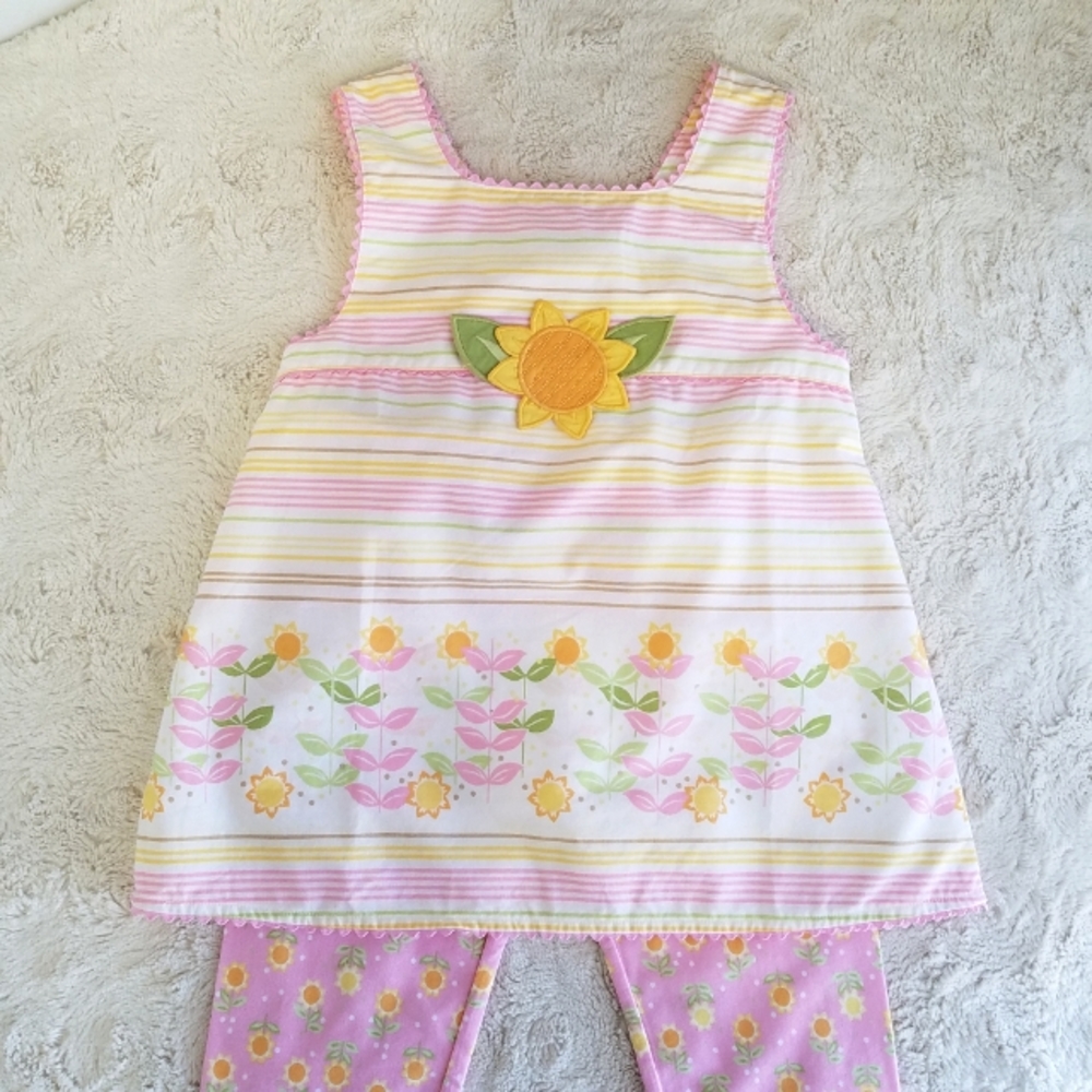 Sleeveless Stripe Sunflower Top Sunflower print lace hem capri-leggings Gymboree